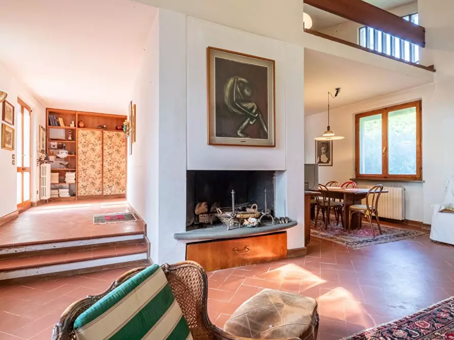 Immagine 10 di Villa in vendita  a Vicopisano