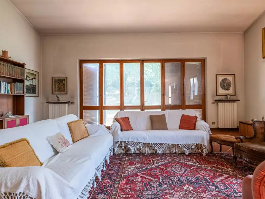 Immagine 8 di Villa in vendita  a Vicopisano