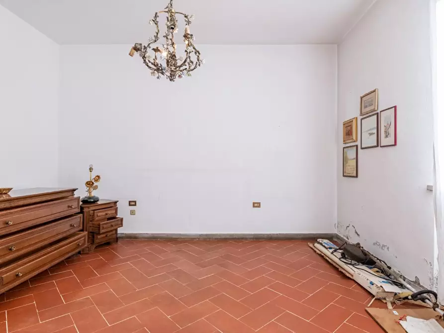 Immagine 22 di Villa in vendita  a Vicopisano