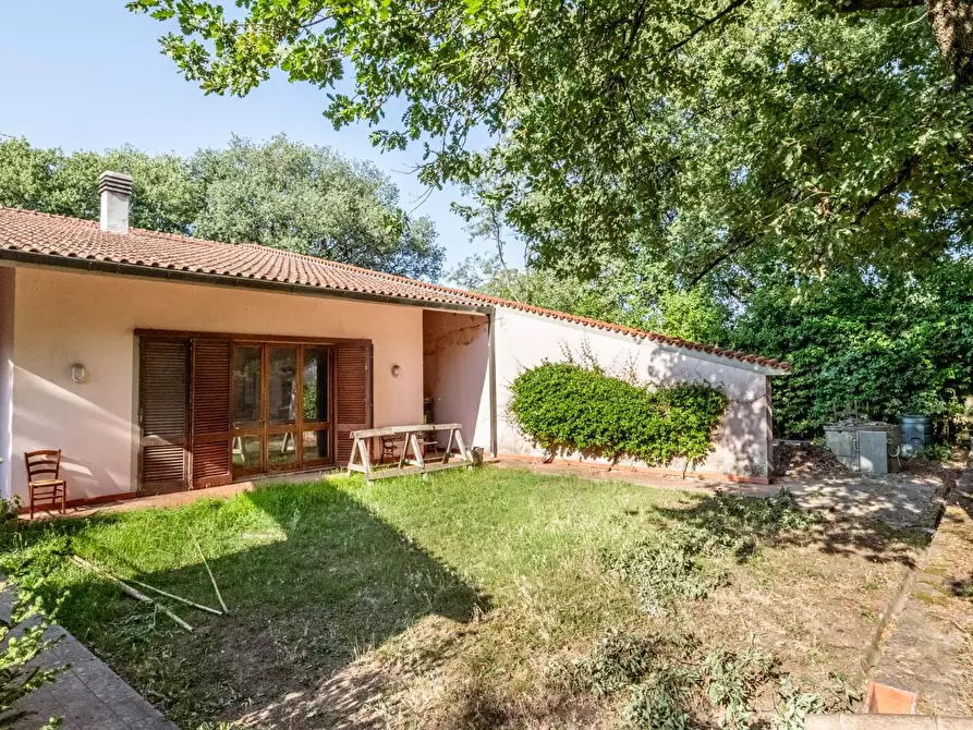 Immagine 57 di Villa in vendita  a Vicopisano