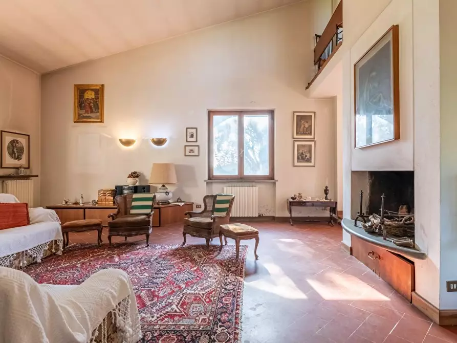 Immagine 11 di Villa in vendita  a Vicopisano