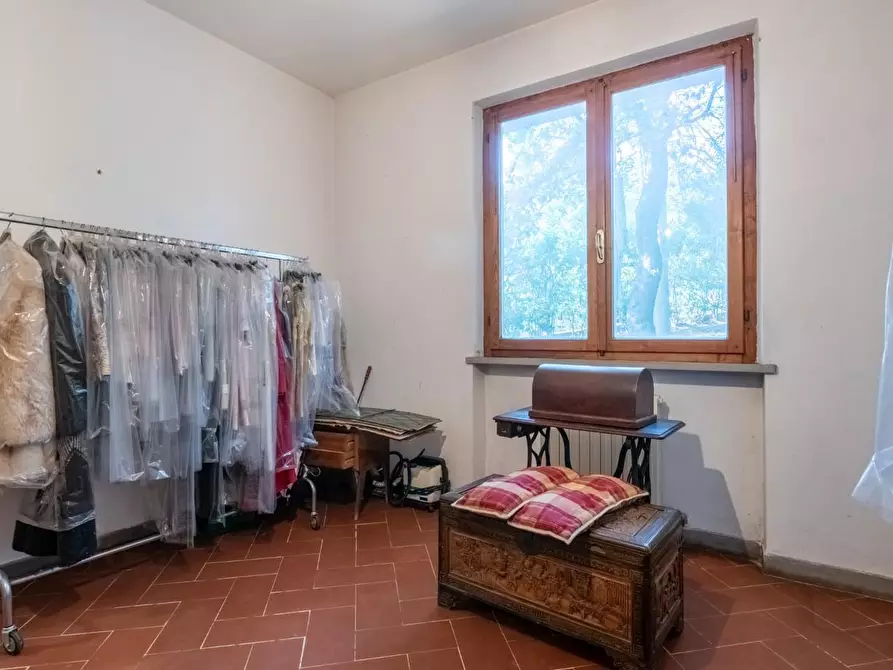 Immagine 25 di Villa in vendita  a Vicopisano