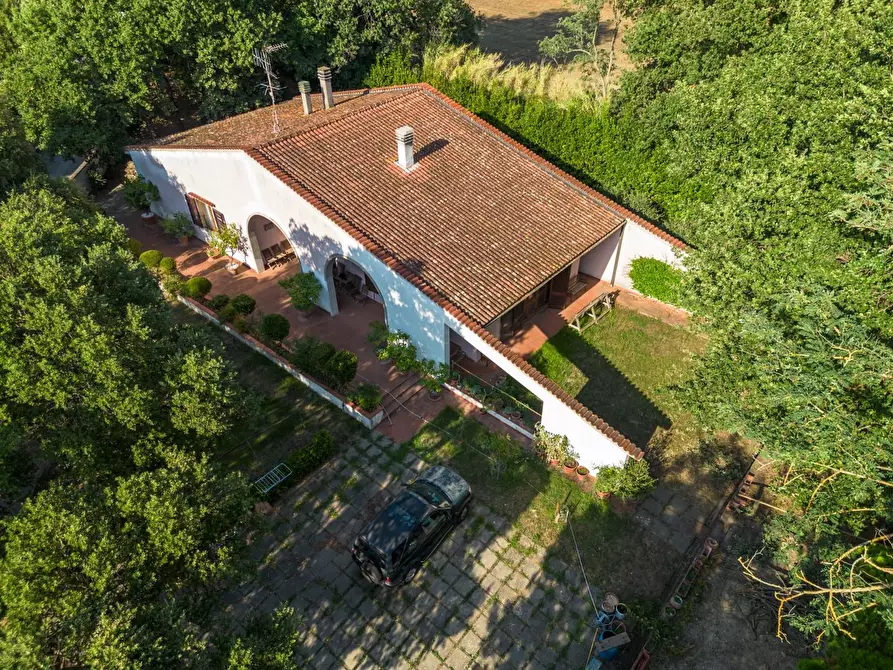 Immagine 1 di Villa in vendita  a Vicopisano