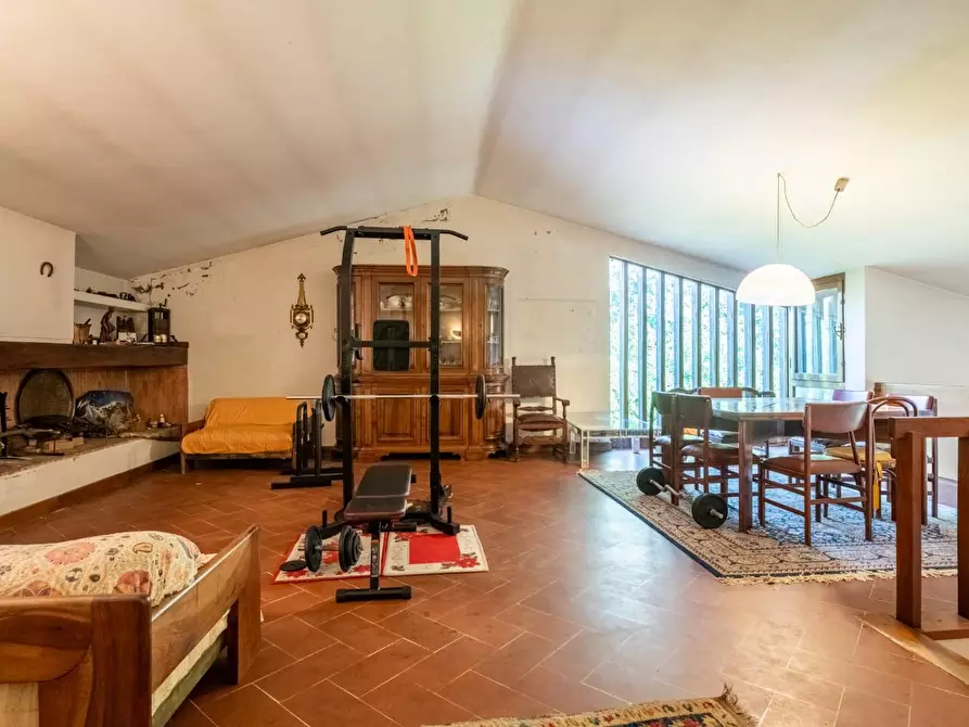 Immagine 31 di Villa in vendita  a Vicopisano