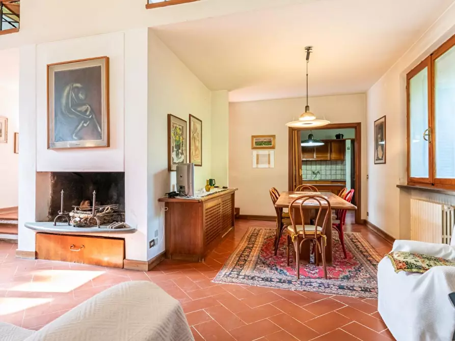 Immagine 2 di Villa in vendita  a Vicopisano