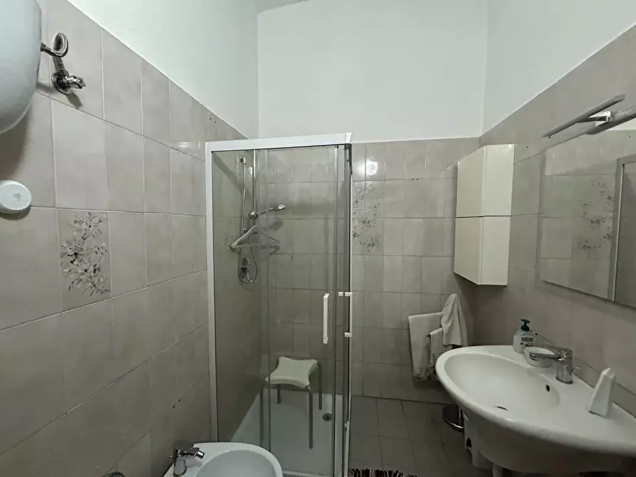 Immagine 9 di Appartamento in vendita  a Siena