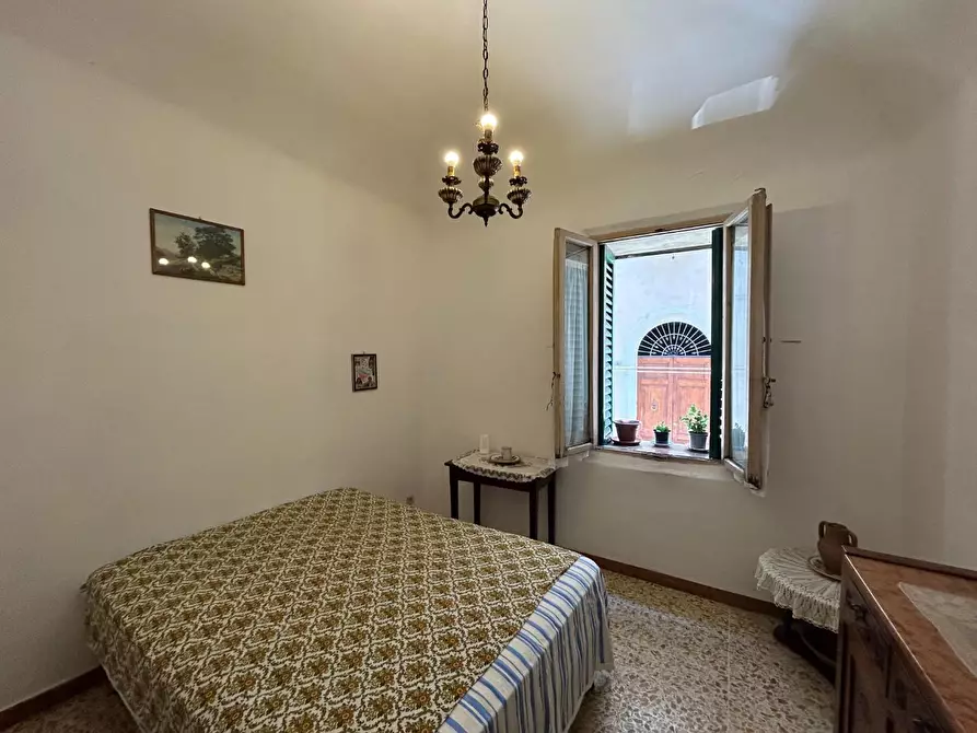 Immagine 5 di Appartamento in vendita  a Siena