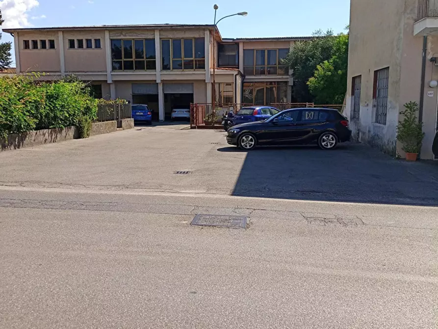 Immagine 1 di Capannone industriale in vendita  a Capannori