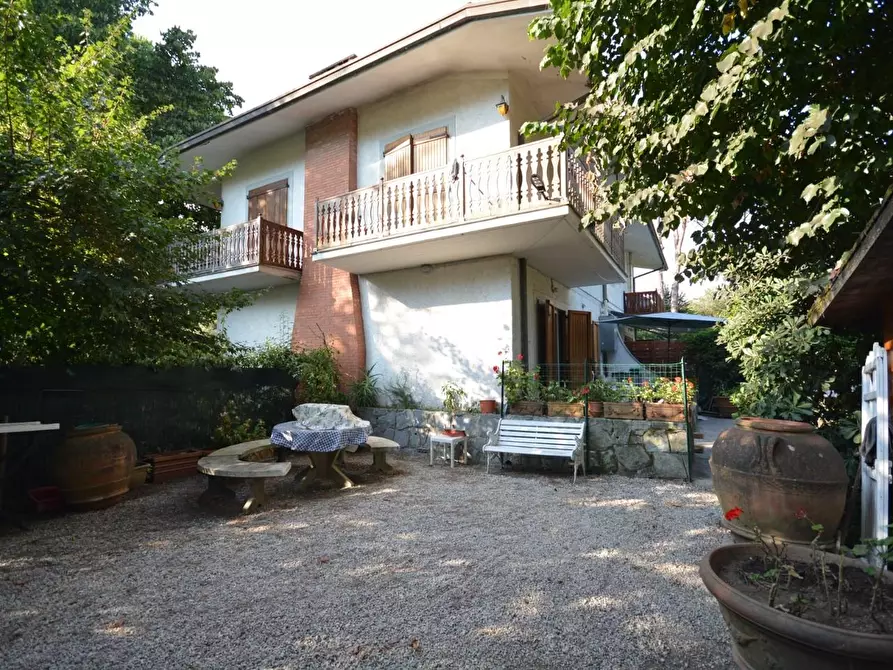 Immagine 21 di Villetta a schiera in vendita  a Massa