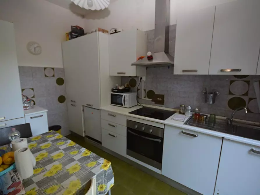 Immagine 7 di Villetta a schiera in vendita  a Massa