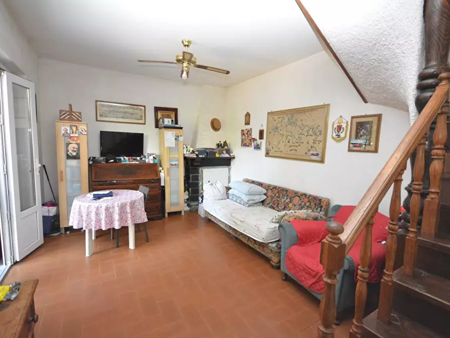 Immagine 5 di Villetta a schiera in vendita  a Massa