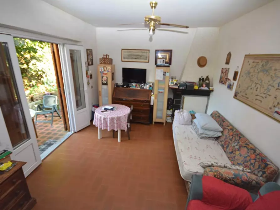 Immagine 6 di Villetta a schiera in vendita  a Massa