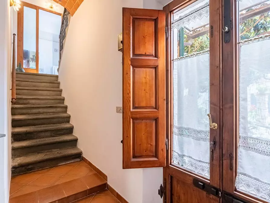 Immagine 32 di Villetta a schiera in vendita  a Cascina