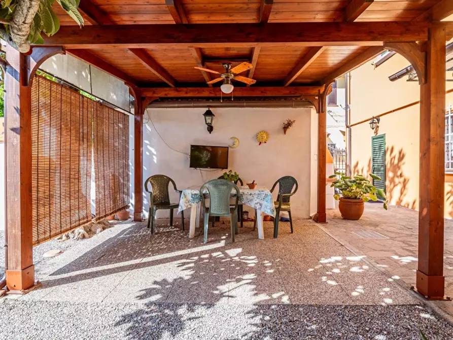 Immagine 9 di Villetta a schiera in vendita  a Cascina