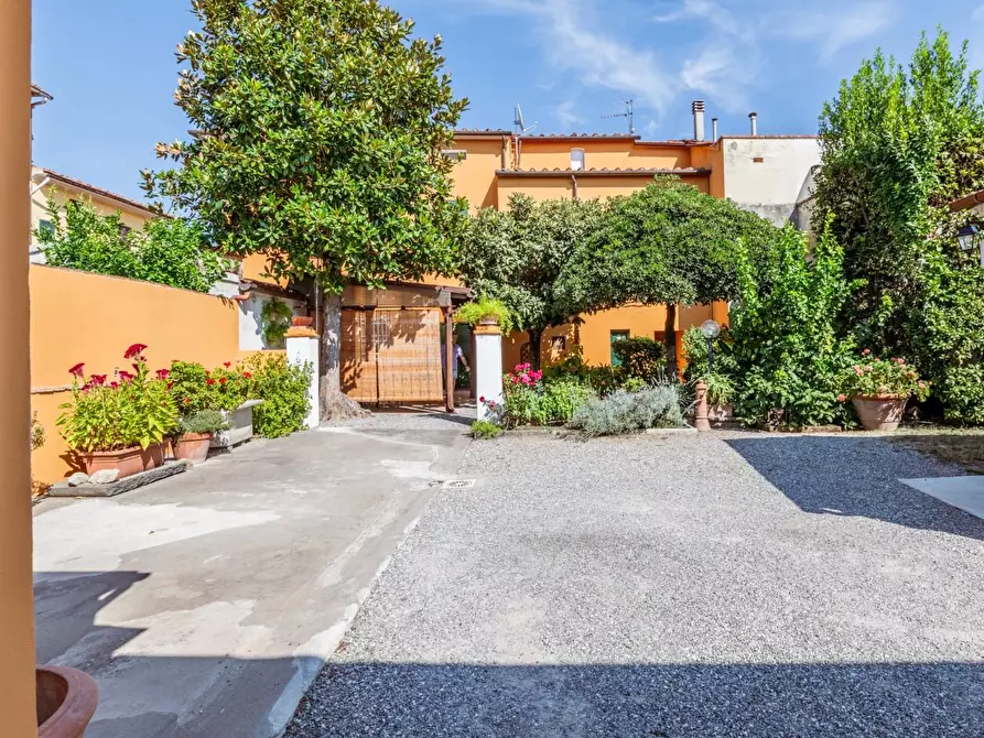 Immagine 14 di Villetta a schiera in vendita  a Cascina