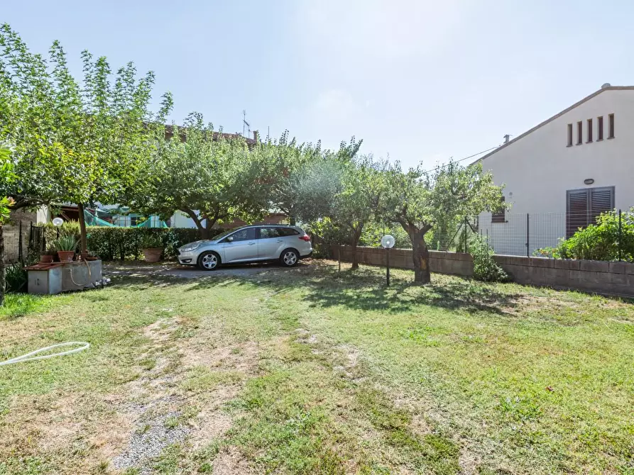 Immagine 17 di Villetta a schiera in vendita  a Cascina