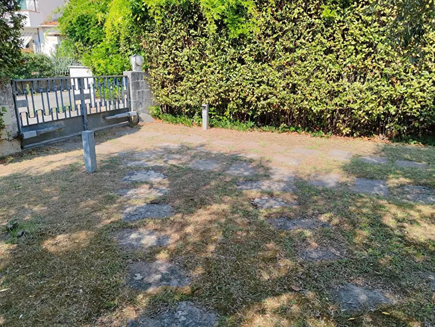 Immagine 31 di Casa bifamiliare in vendita  a Massa