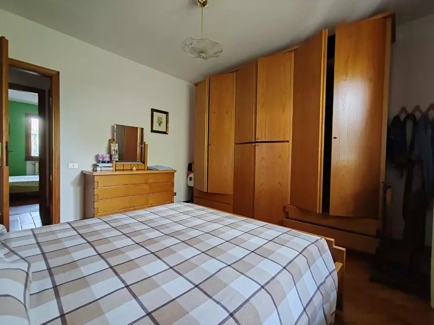 Immagine 22 di Casa bifamiliare in vendita  a Massa