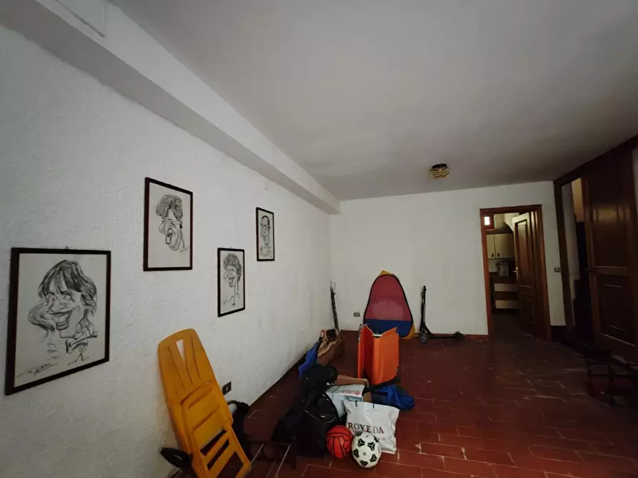 Immagine 25 di Casa bifamiliare in vendita  a Massa