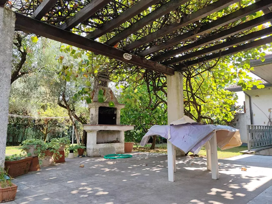 Immagine 33 di Casa bifamiliare in vendita  a Massa