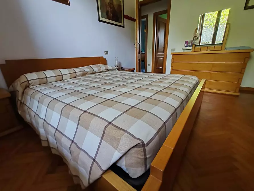 Immagine 21 di Casa bifamiliare in vendita  a Massa