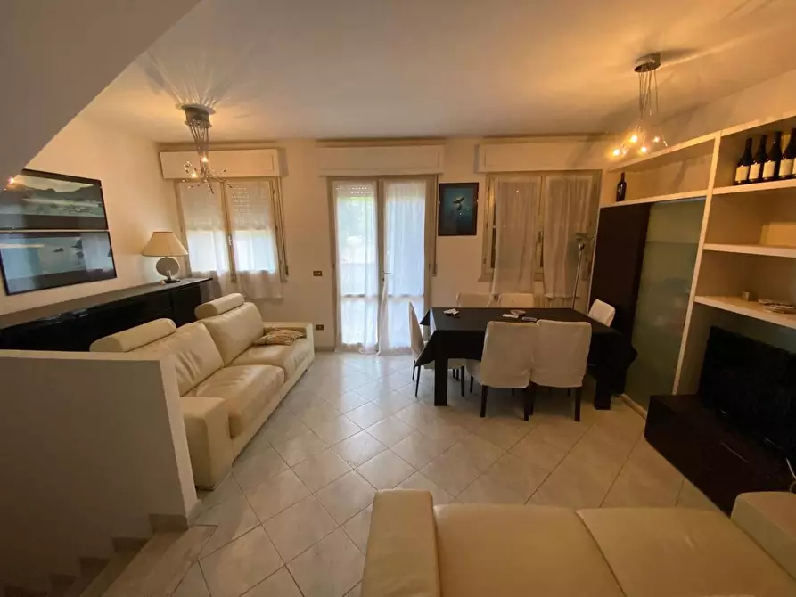 Immagine 2 di Villetta a schiera in vendita  a Pontedera