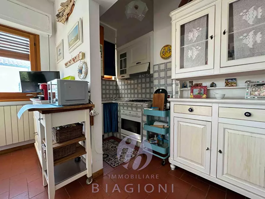 Immagine 9 di Appartamento in vendita  a Pietrasanta