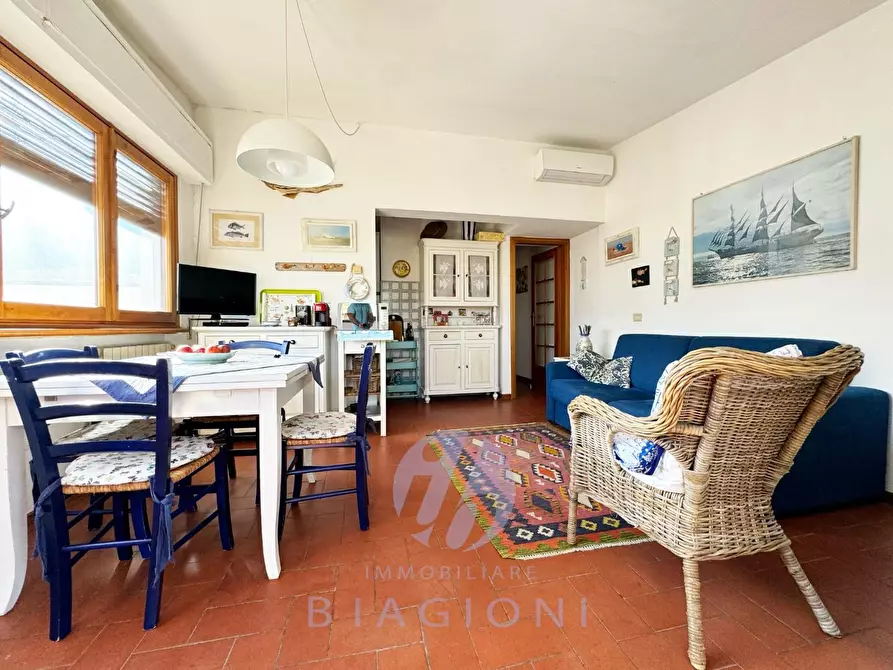 Immagine 4 di Appartamento in vendita  a Pietrasanta