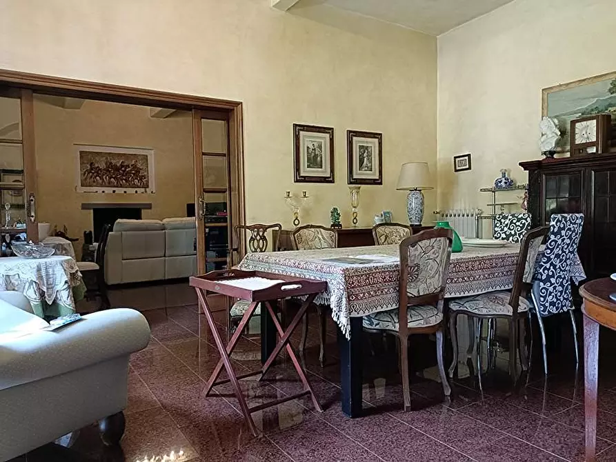 Immagine 21 di Casa indipendente in vendita  a Carrara