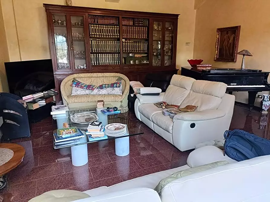 Immagine 24 di Casa indipendente in vendita  a Carrara