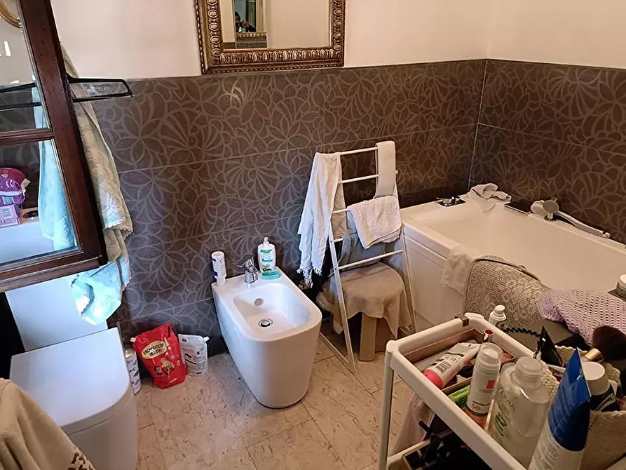 Immagine 36 di Casa indipendente in vendita  a Carrara