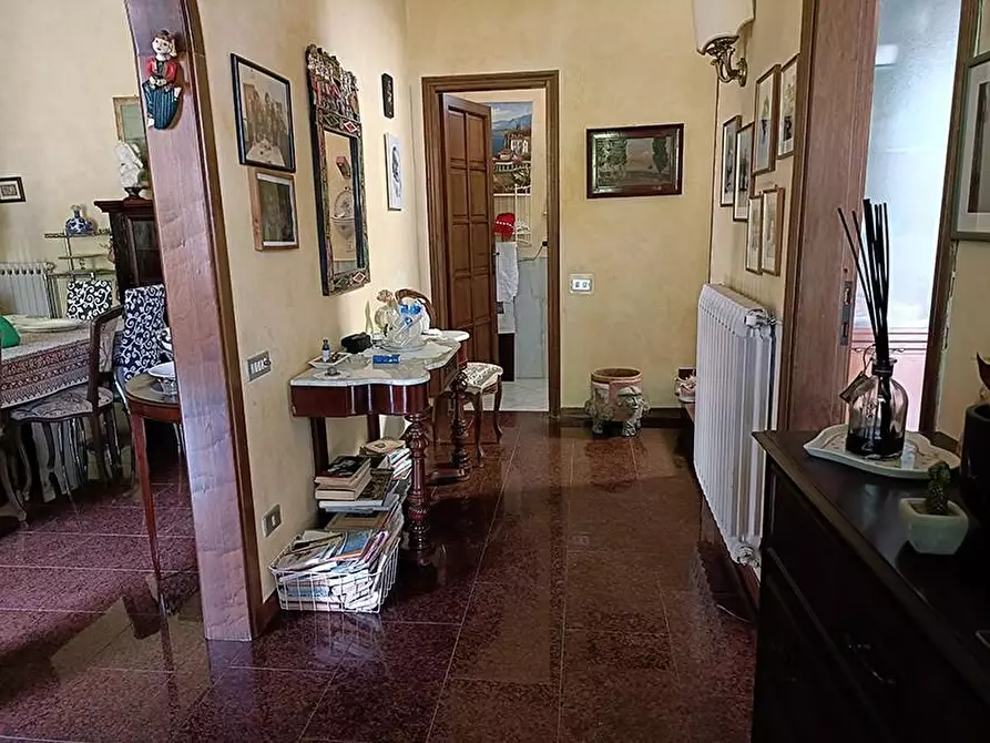Immagine 15 di Casa indipendente in vendita  a Carrara
