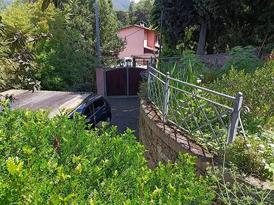 Immagine 9 di Casa indipendente in vendita  a Carrara