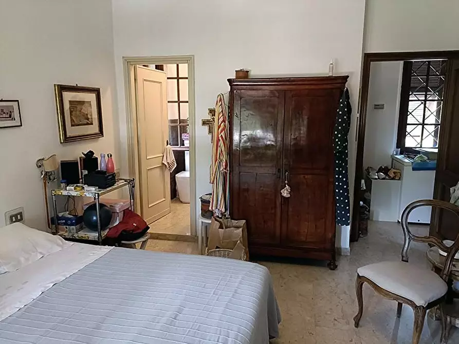 Immagine 38 di Casa indipendente in vendita  a Carrara