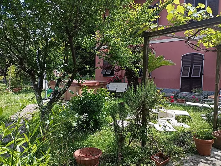 Immagine 14 di Casa indipendente in vendita  a Carrara