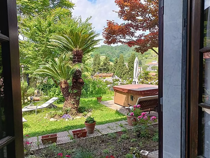 Immagine 34 di Casa indipendente in vendita  a Carrara