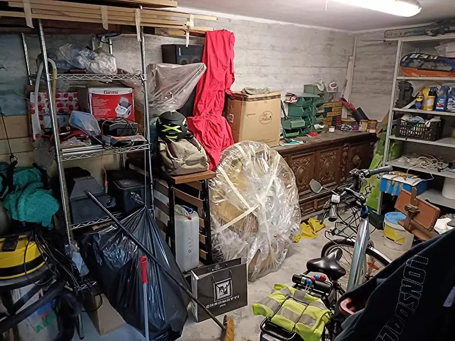 Immagine 12 di Casa indipendente in vendita  a Carrara