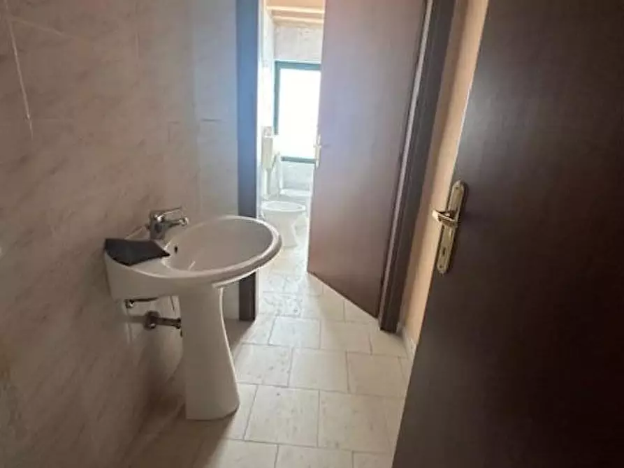 Immagine 13 di Capannone industriale in vendita  a Massa