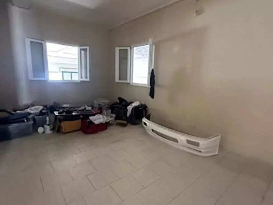 Immagine 15 di Capannone industriale in vendita  a Massa