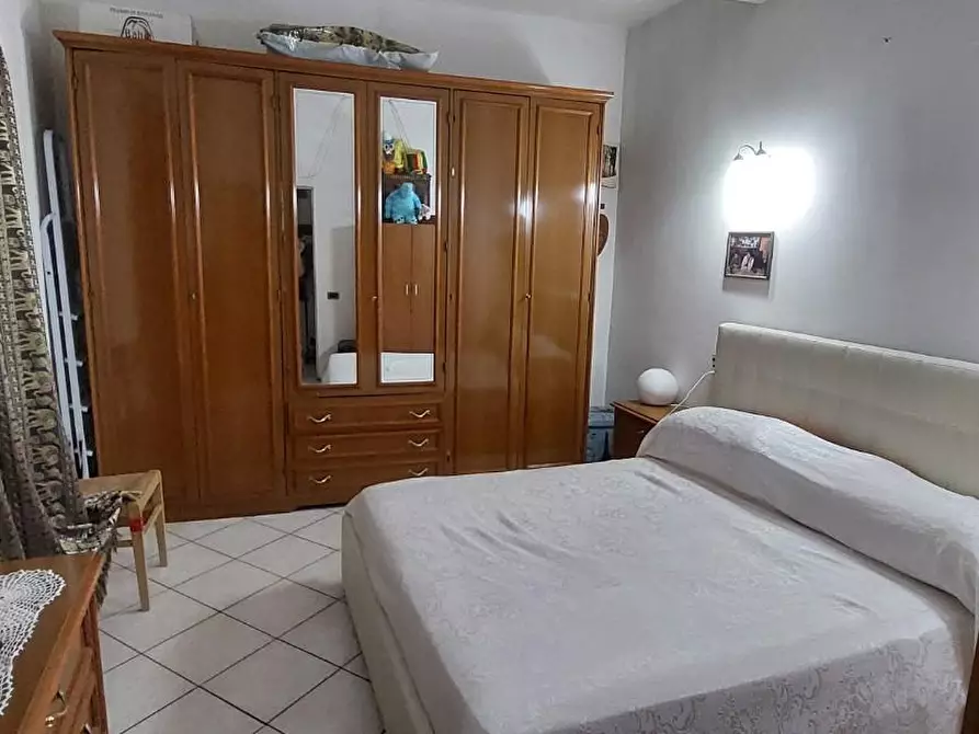 Immagine 2 di Appartamento in vendita  a Carrara