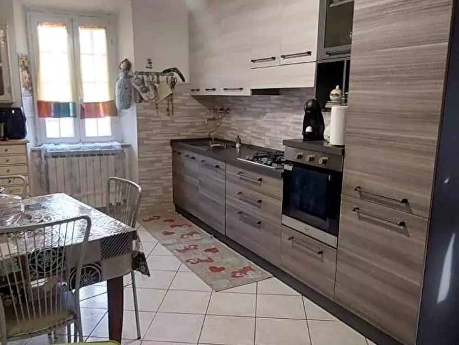 Immagine 5 di Appartamento in vendita  a Carrara