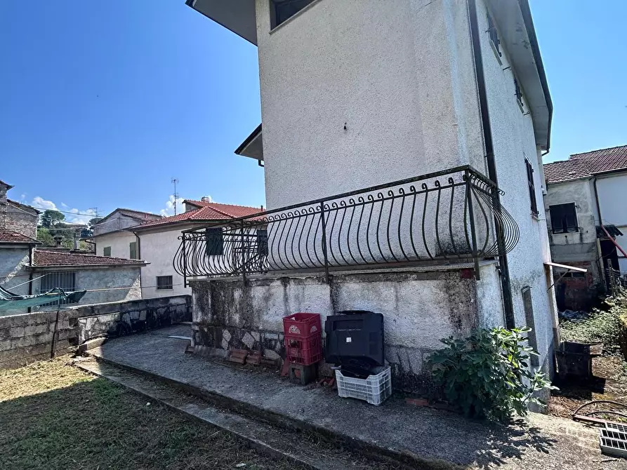 Immagine 2 di Casa semindipendente in vendita  a Aulla