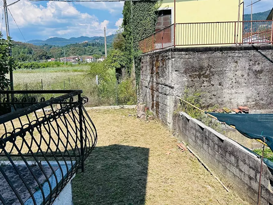 Immagine 22 di Casa semindipendente in vendita  a Aulla