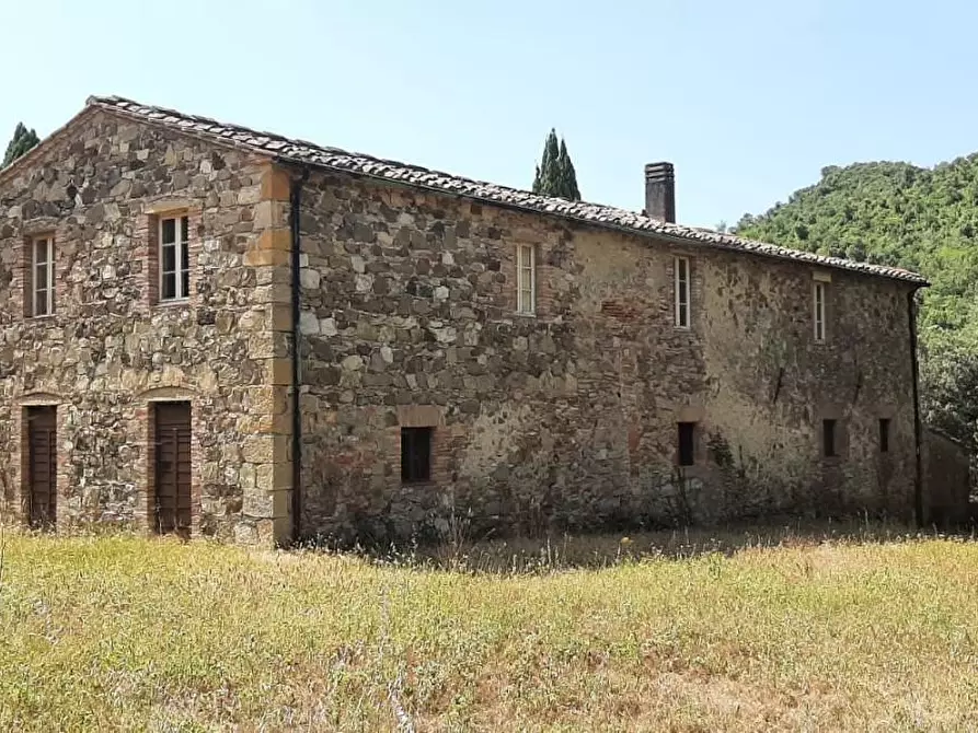 Immagine 17 di Casa colonica in vendita  a Pomarance