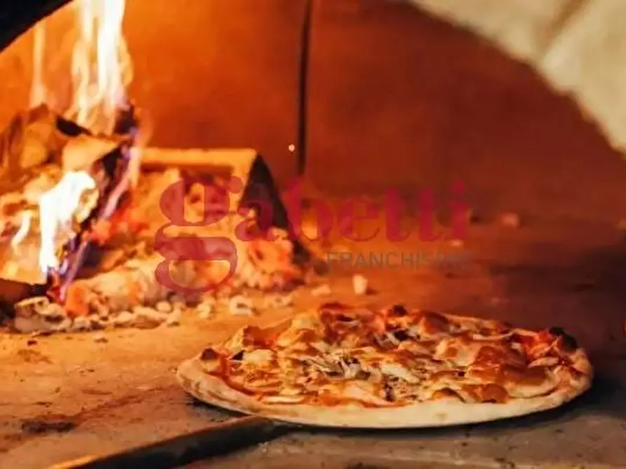 Immagine 4 di Bar / Ristorante in vendita  a Pisa