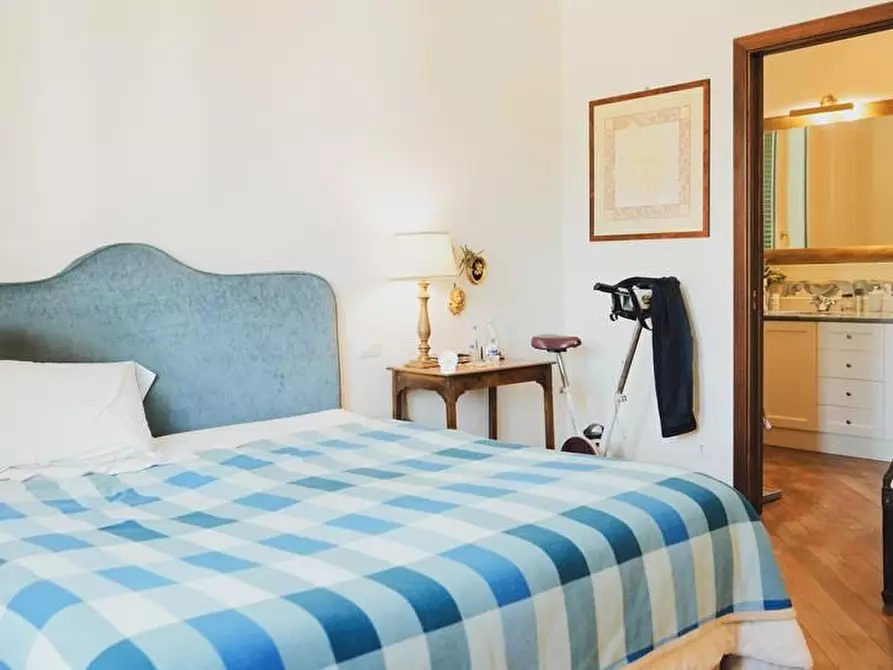 Immagine 48 di Villa in vendita  a Pisa