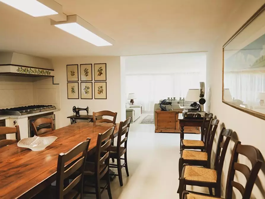 Immagine 38 di Villa in vendita  a Pisa