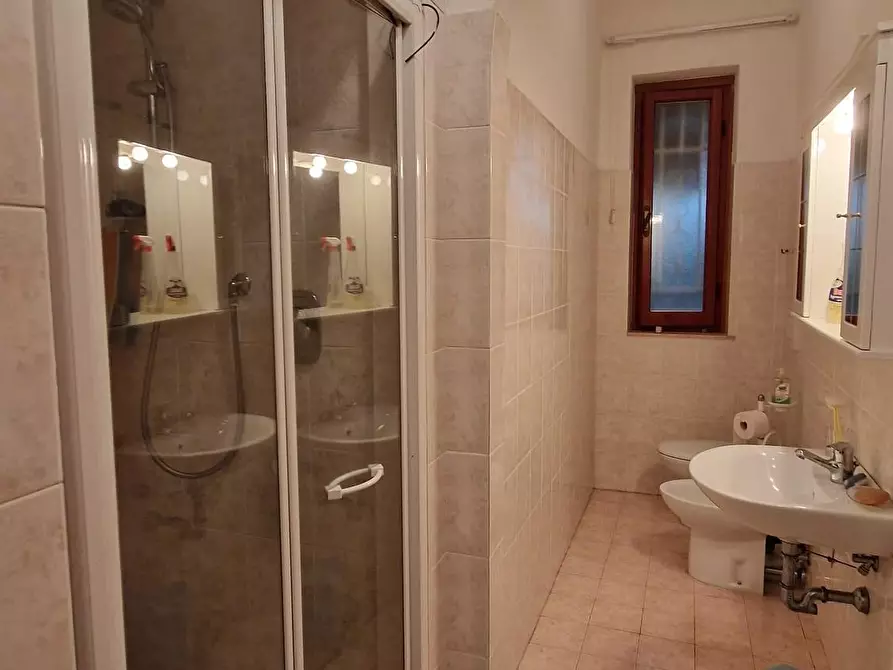 Immagine 22 di Villa in vendita  a Viareggio