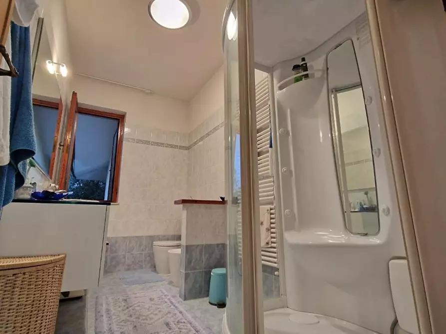 Immagine 33 di Villa in vendita  a Viareggio