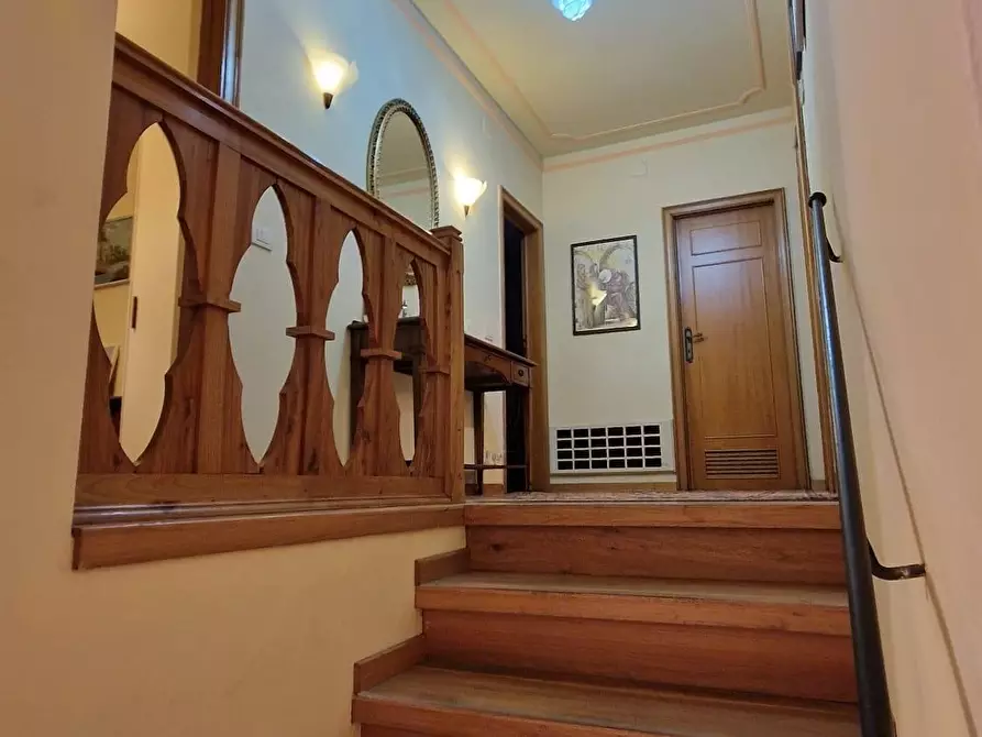 Immagine 25 di Villa in vendita  a Viareggio